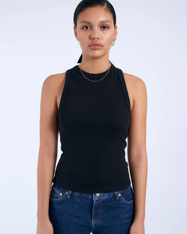 טופ Etta שחור